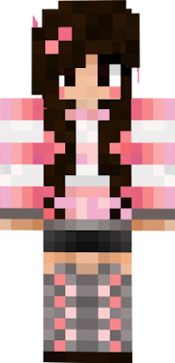 Minecraft girl just like the anime girl but with pretty brown hair